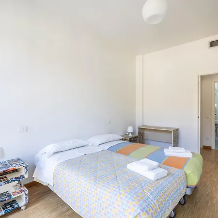 Lame Pro, By Short Holidays Μπολόνια