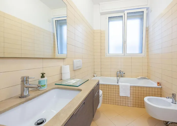 Lame Pro, By Short Holidays *