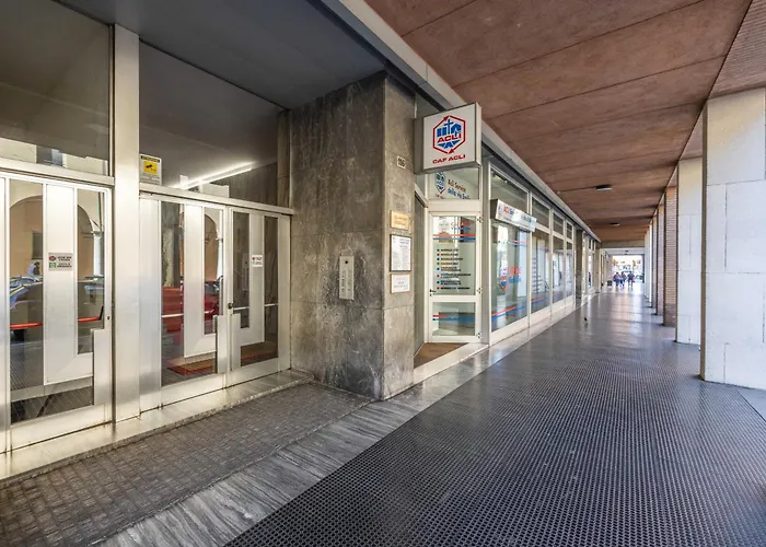 Lame Pro, By Short Holidays *