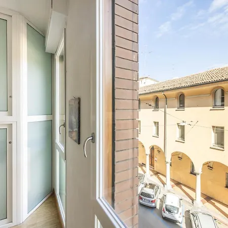 Lame Pro, By Short Holidays * Bologna