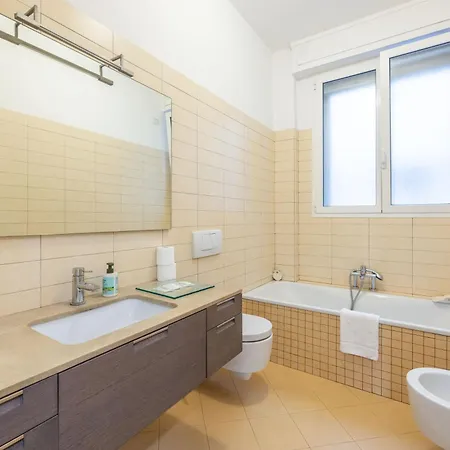 Lame Pro, By Short Holidays * Bologna