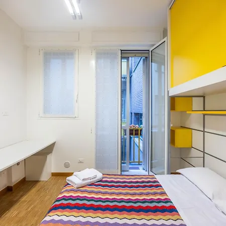 Lame Pro, By Short Holidays *