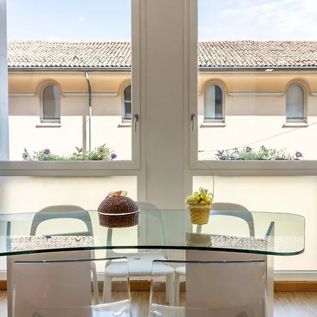 Lame Pro, By Short Holidays Bologna